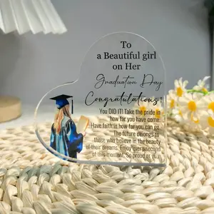 Premium Acrylic Heart-Shaped Graduation Keepsake Sign, 3.94x3.94x0.35in Smooth Durable Decorative Room Plaque, Letter Pattern Ornament Summervibes Gift for High School Graduates