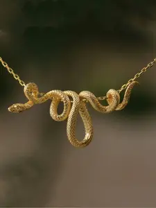 Glittering Golden Silvery Snake Chain Necklace - Edgy Punk Rock Hip Hop Jewelry - Daring Unique Snake Pendant for Women & Men - Versatile Party Gift
