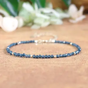 Natural Dainty Blue Sapphire 2mm Tiny Beads blue Crystal Healing Charka Crystal Silver-Plated Chain Minimalist Blue Friendship Bracelet Gift