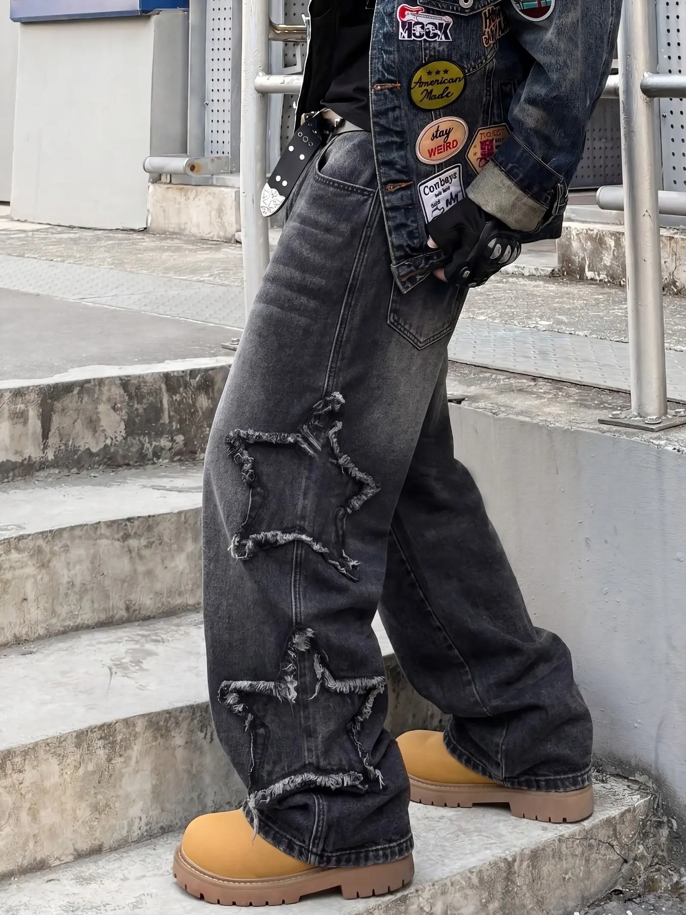 Men's straight loose denim jeans with star patches, pockets, 3D patch design, vintage wash and distressing, versatile American Streetwear casual pants.