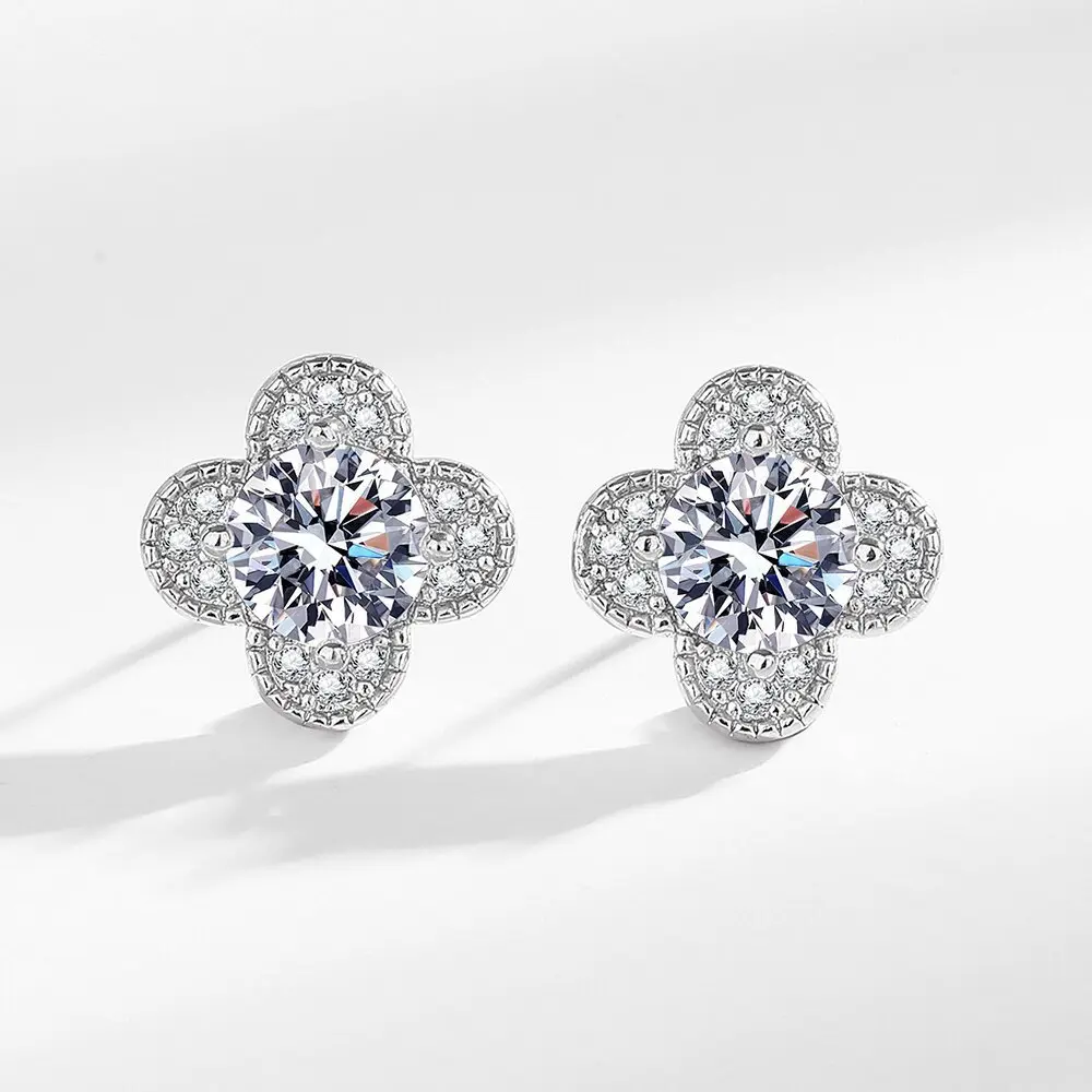 Sparkling Four-Leaf Clover Stud Earrings Elegant Floral Cubic Zirconia Jewelry for Daily Wear Wedding Engagement Christmas Anniversary Gift