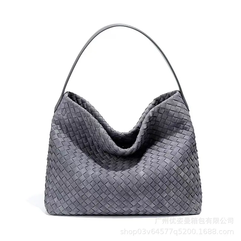 New portable large-capacity women's hand-held portable woven bag is a multi-functional fashionable casual crossbody bag