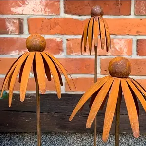 Modern iron garden stake - Rustic brown outdoor decor with leaf-shaped top, durable metal plant for lawn, ideal gift - Easy to assemble, no, modern garden decor Large garden decor, country style metal garden art, outdoor garden decor, metal garden art