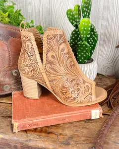 Western Chic Cowgirl Tooled Leather Western High Heeled Booties*