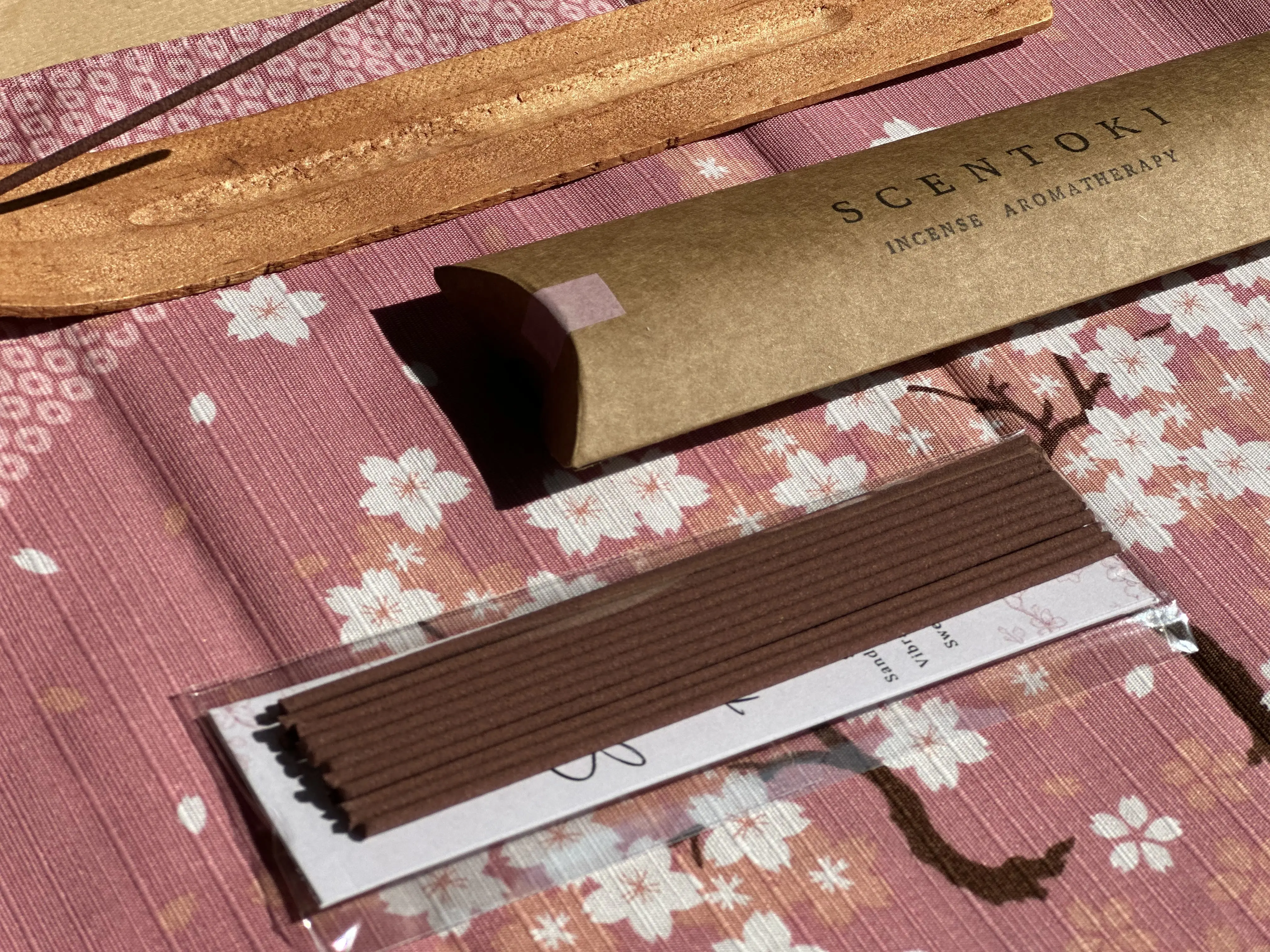 Scentoki Sakura Hime Incense 20 Full Sticks - Japanese Handmade Incense Aromatherapy - Made in Japan -De-stress, Manifest, Ease Anxiety - Long-lasting Japan Gift Floral Fragrance Bedroom Decoration