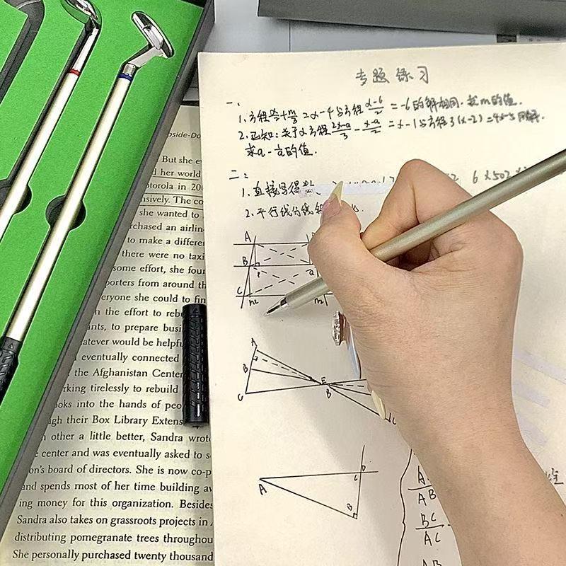 Mini Golf Club Pens Set, 3Pcs Novelty Golf Pen with Gift Box, Cool Desk Accessories for Golf Lovers, Unique Golf Gifts for Men Dad Coworkers, Smooth Writing Ballpoint Pens for Office School