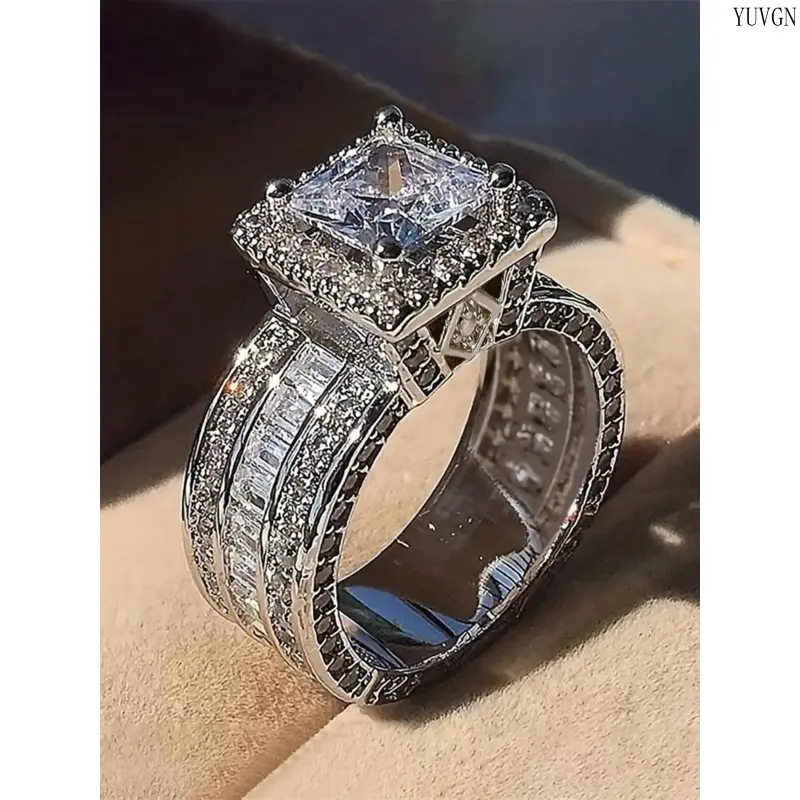 Women's Elegant Rhinestone Geometric Ring - Sparkling Statement Jewelry, Exquisite Bridal Accessory, Perfect Gift for Daily Party Wear, summerwins rings, Minimalist, All-Seasons, Copper Base, Geometric Shape, Rhinestone Accents tiktokshopbacktoschool, Rhi
