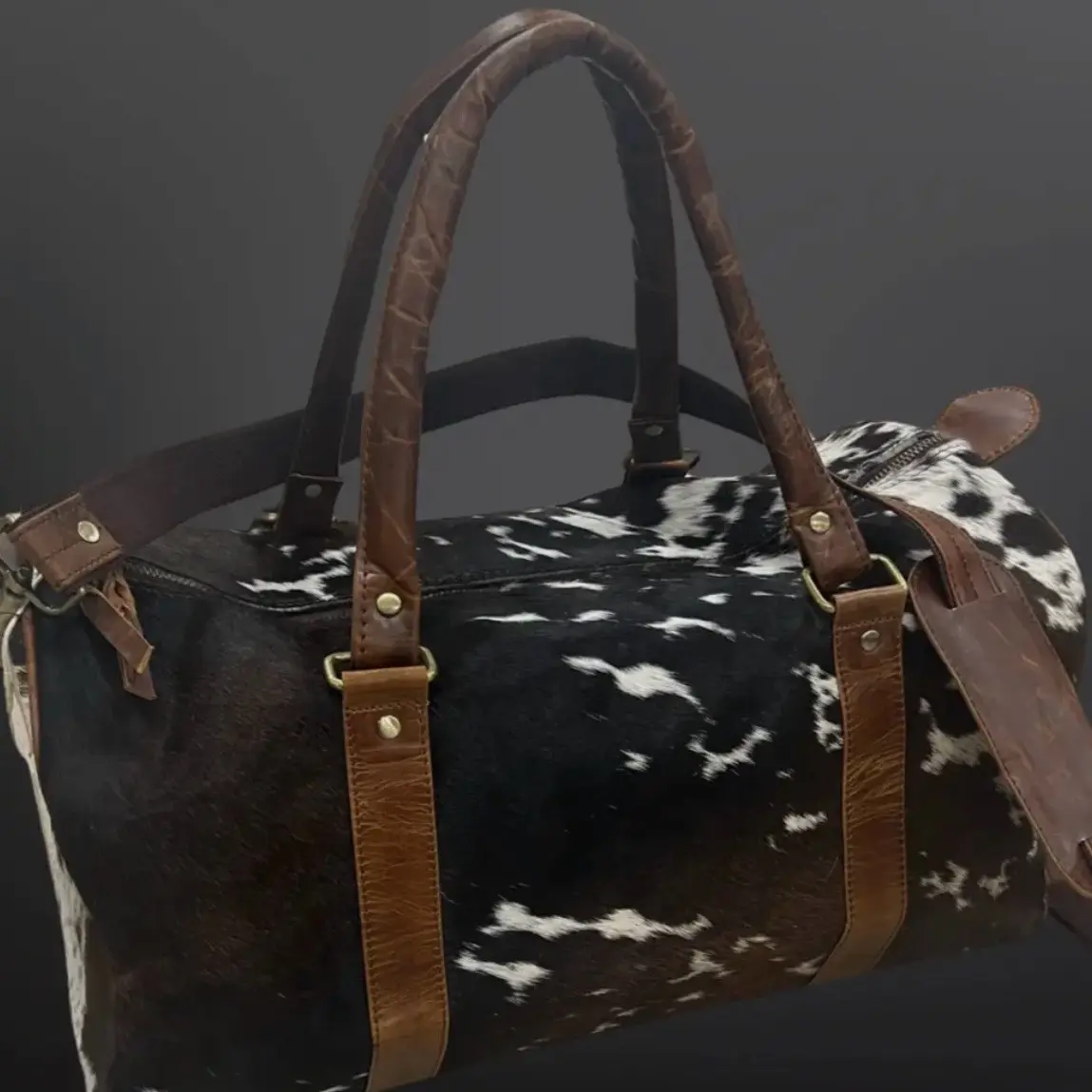 Genuine Cowhide Leather Duffel Bag - Travel Bag Genuine Cowhide Leather Duffel Bag - Travel Bag