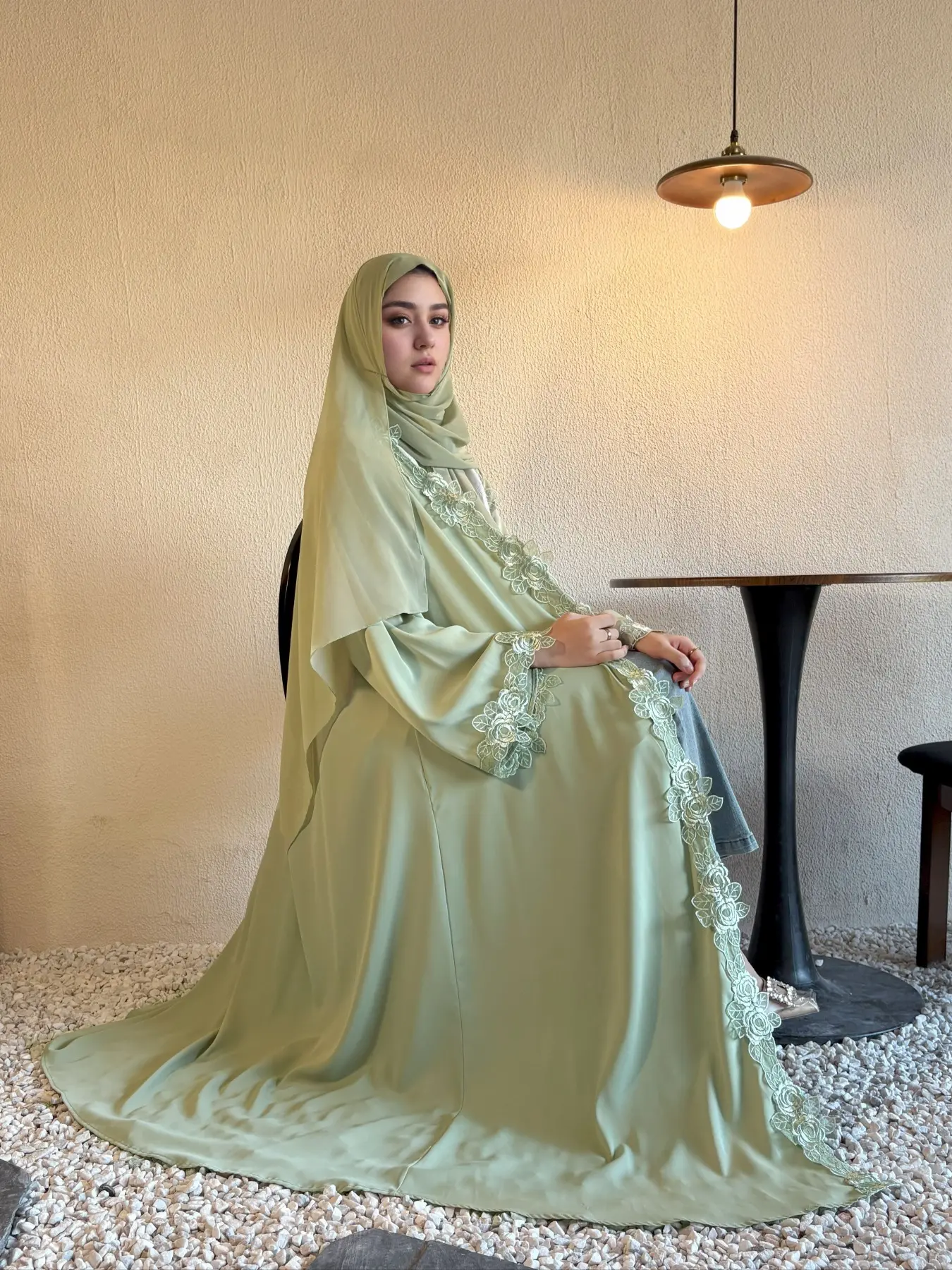 Elegant Floral Pattern Abaya with Headscarf, Elegant Islamic Clothing, Muslim Abaya, Traditional Abaya, Comfortable Open Front Long Robe, Perfect for Parties, Vacations, Ramadan and Festivals