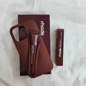 Phone Case with Lip Balm – Soft Silicone Cover for iPhone 11 12 13 14 15 16 17