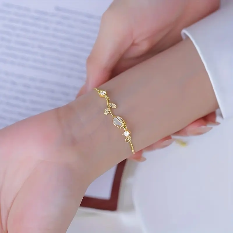 Women's New Adjustable Alloy Bangle - Golden Aroma, Stylish Unique Design, Female Metal Coating Daily Hand Accessory, Ideal Birthday Gift for Friends, Unique Gifts, Gift-Ready