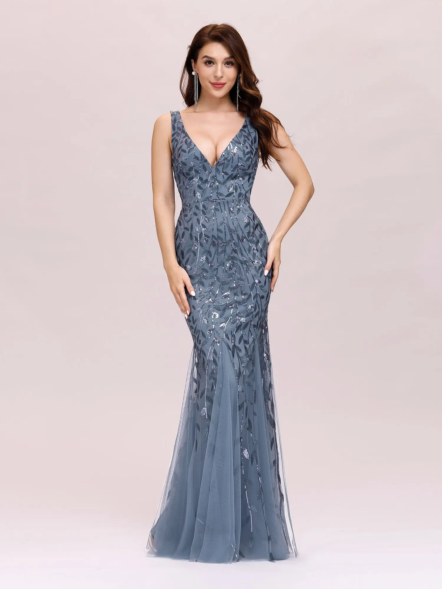 EVER PRETTY Women's Sparkly Sequin Low Cut V-Neck Fishtail Tulle Gown for Prom Formal Wear, Low Cut Dresses, Lady, Clothes, Baby Shower