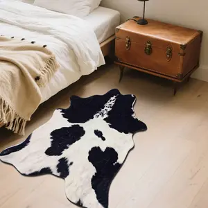 1Pc Retro Cowboy Cow-Print Faux-Cashmere Bedside Rug, Animal Print Rug, Soft Skin-Friendly Fade-Proof, Bed-Hearth-Bath-Living Universal, Machine-Wash Wild Décor Multi-Size