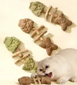 3-piece cat toy fish bone wood plantain cat mint chews for teeth grinding, durable and fun for cats to play with and relieve boredom.