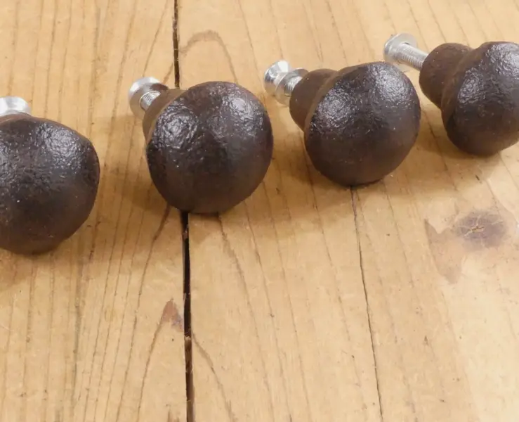 4 Drawer Knobs Pulls Handles Rustic Cast Iron Kitchen Cabinet Vintage Looking