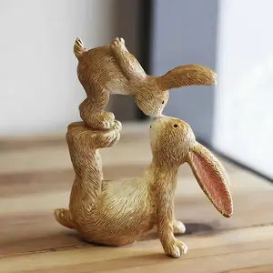 Kissing Rabbit Sculpture Resin Decorative Item for Valentine's Day and Easter Decorations Adorable Bunny Figurine