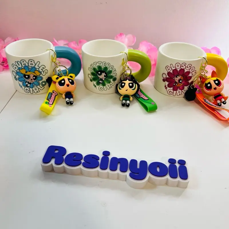 11-ounce mug featuring a Powerpuff design, plus 3D keychains.
