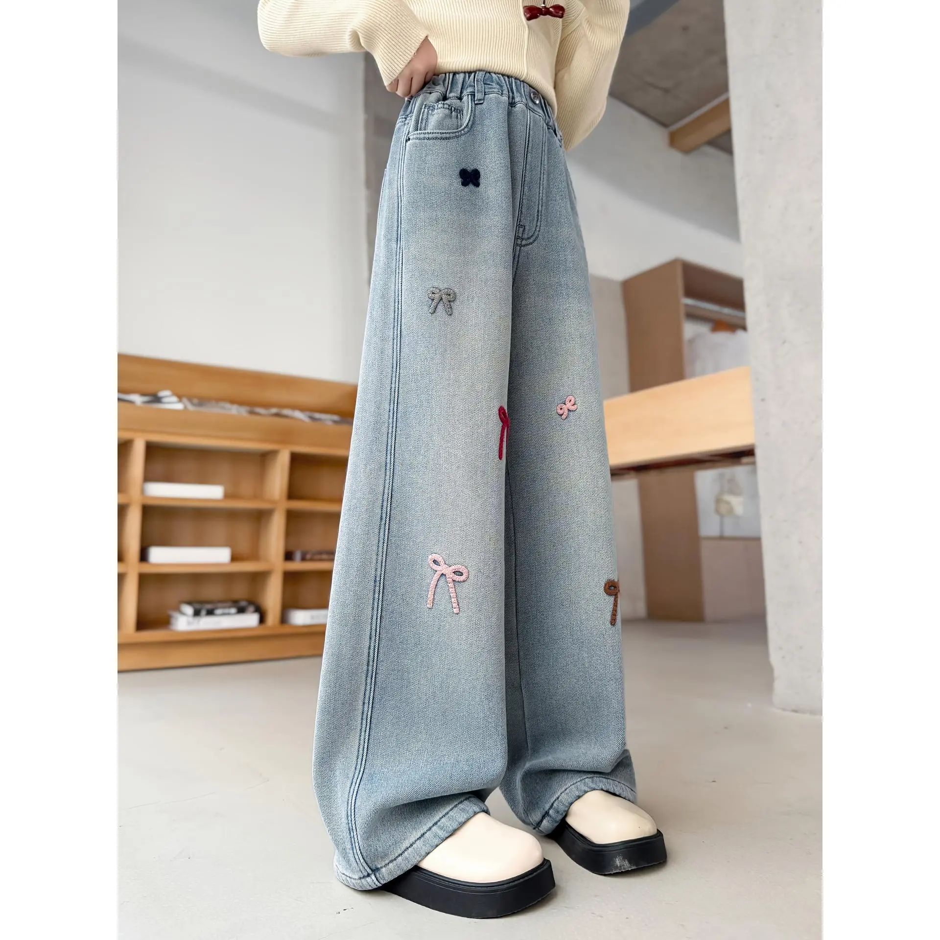 New Girls' High-Waist Embroidered Bow Denim Wide-Leg Pants - Spring/Autumn Korean-Inspired Loose-Fitting Trousers with Button, for Daily Fashion Wear, Sizes 9-10Y, 11-12Y, 13-14Y