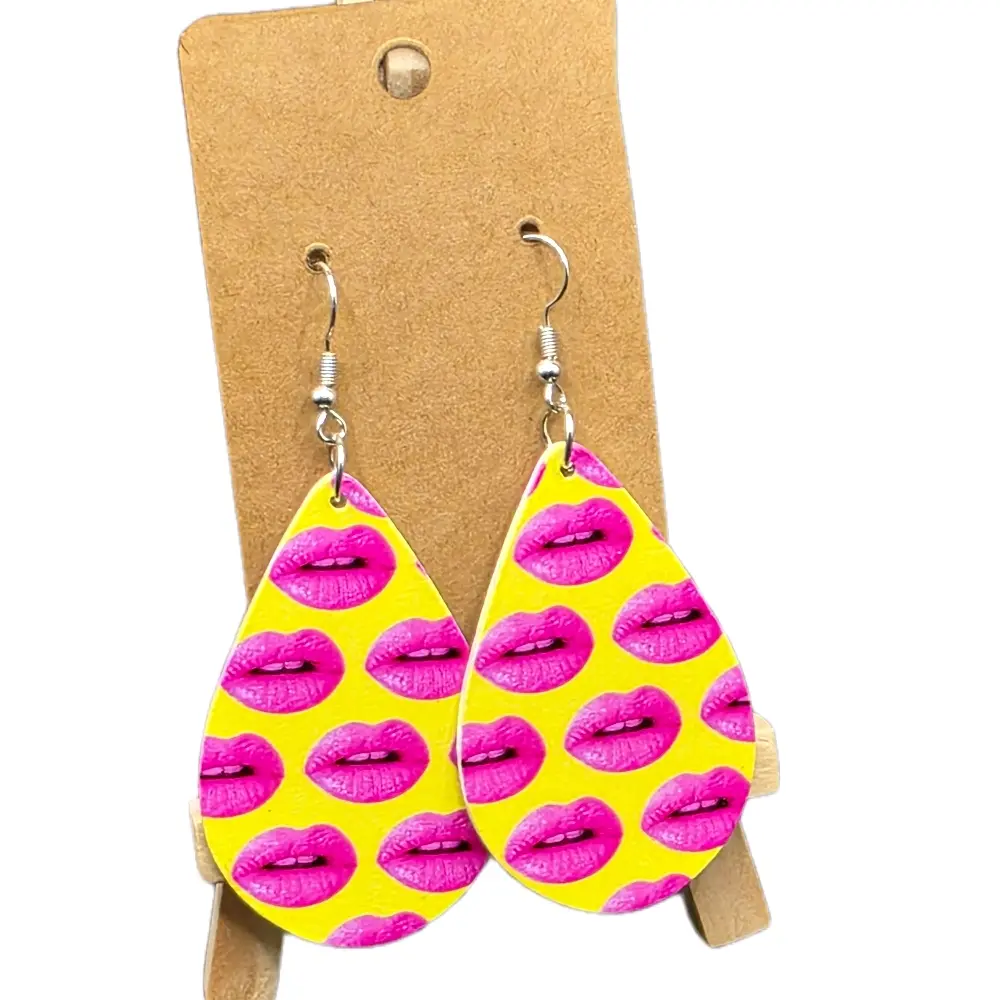 Unisex Heart and Kiss Wooden Earrings - Lightweight, Elegant Hook Style, Natural Wood Finish, Eco-Friendly Choice for Versatile Wear, Perfect for Daily & Special Occasions