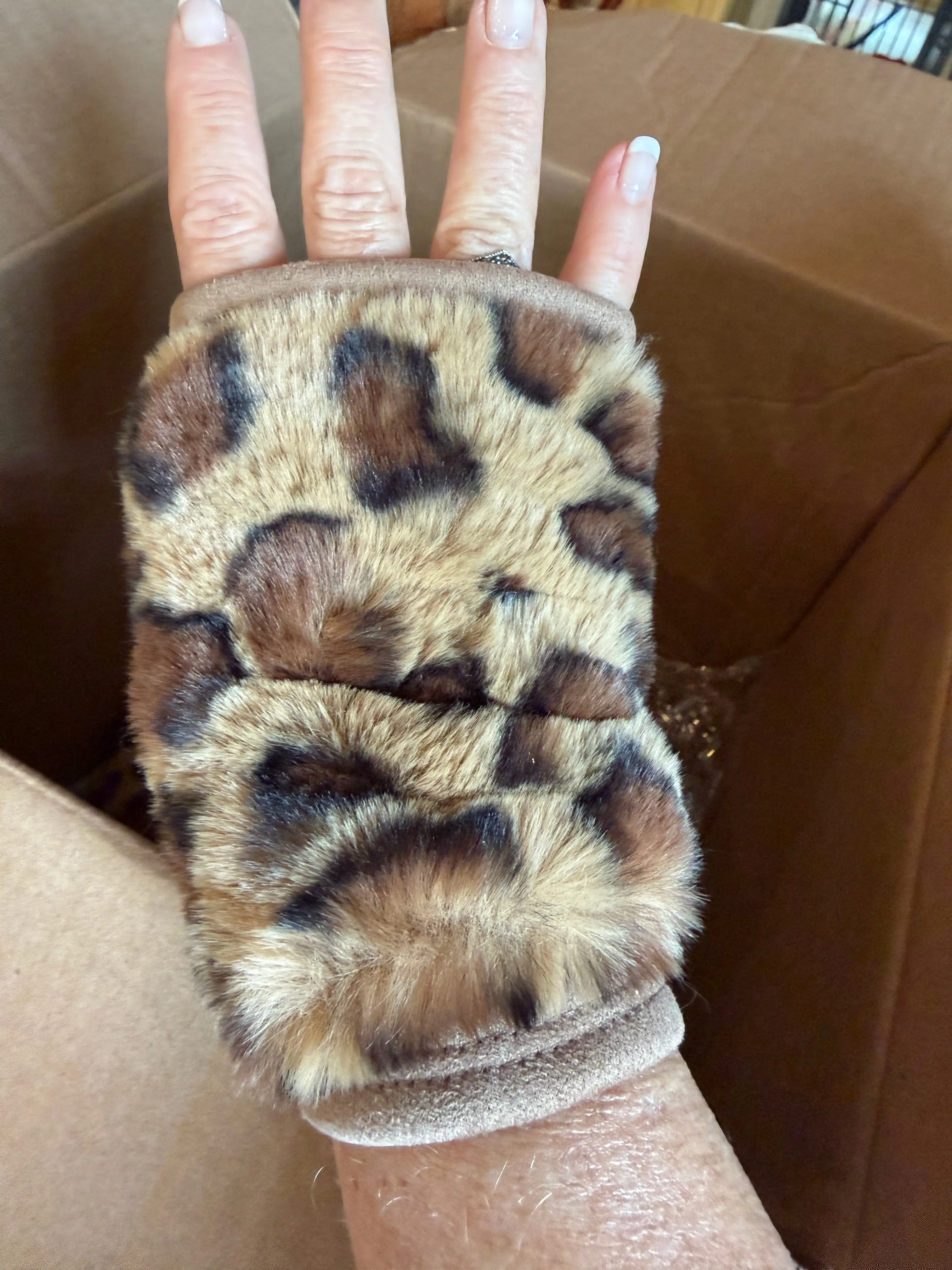 Fake Fur Half Gloves, Animal Print Leopard Spots Design, Casual Wear Fashion Accessory