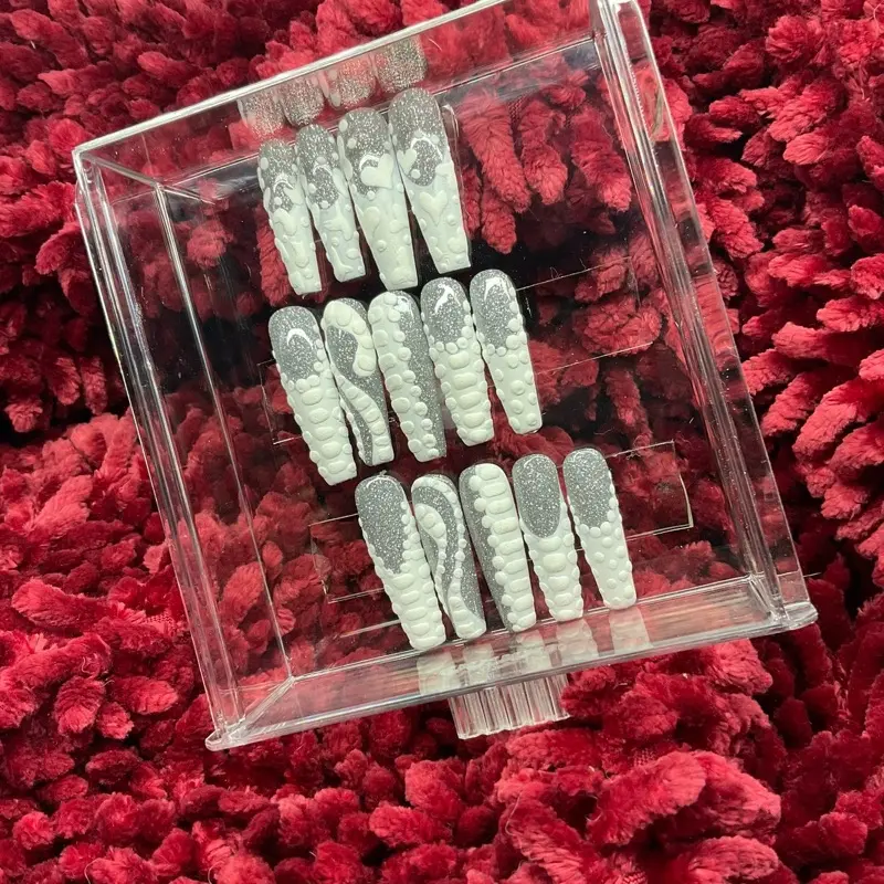 White elegance nails