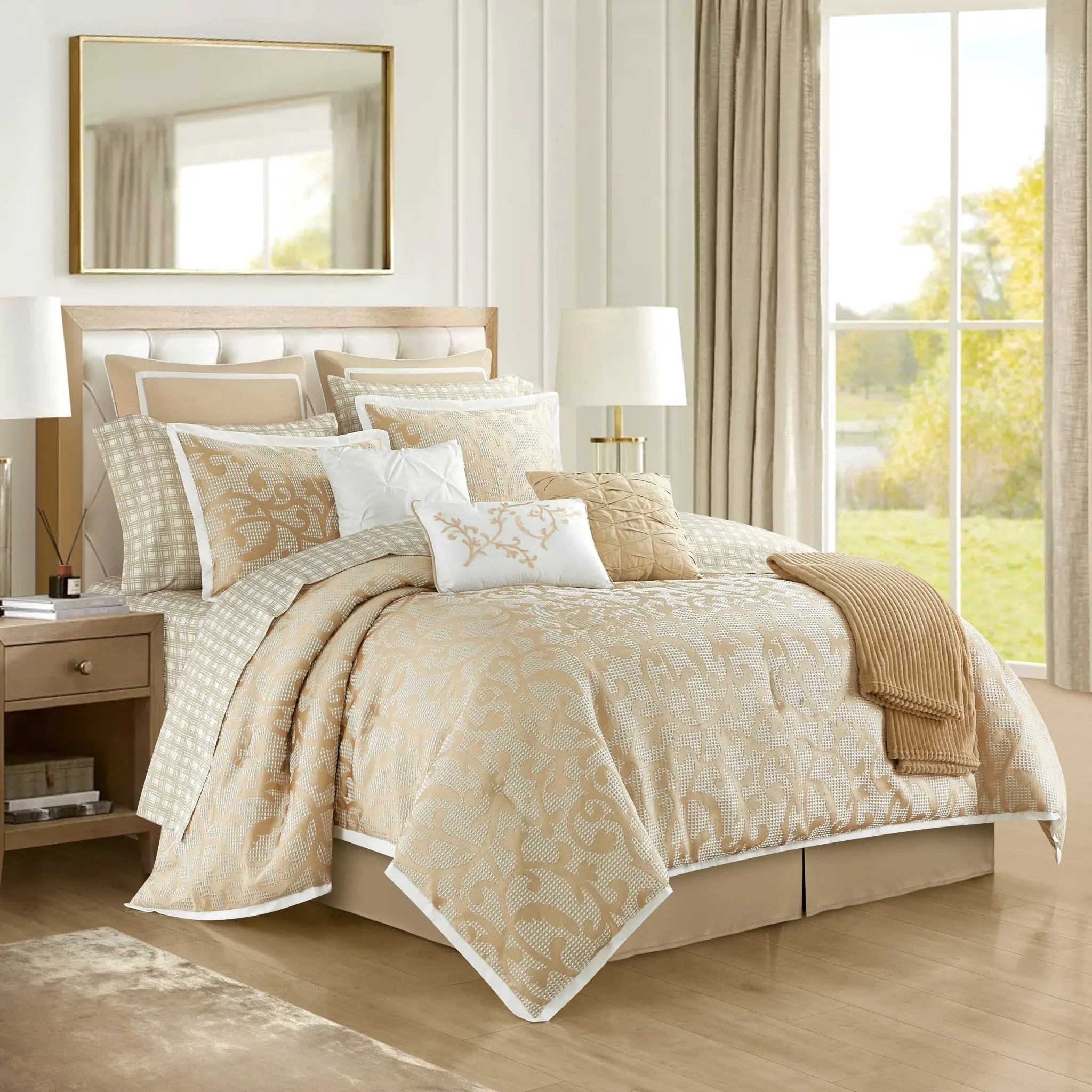 Johnella Paisley 14 Piece Jacquard Bed-In-A-Bag