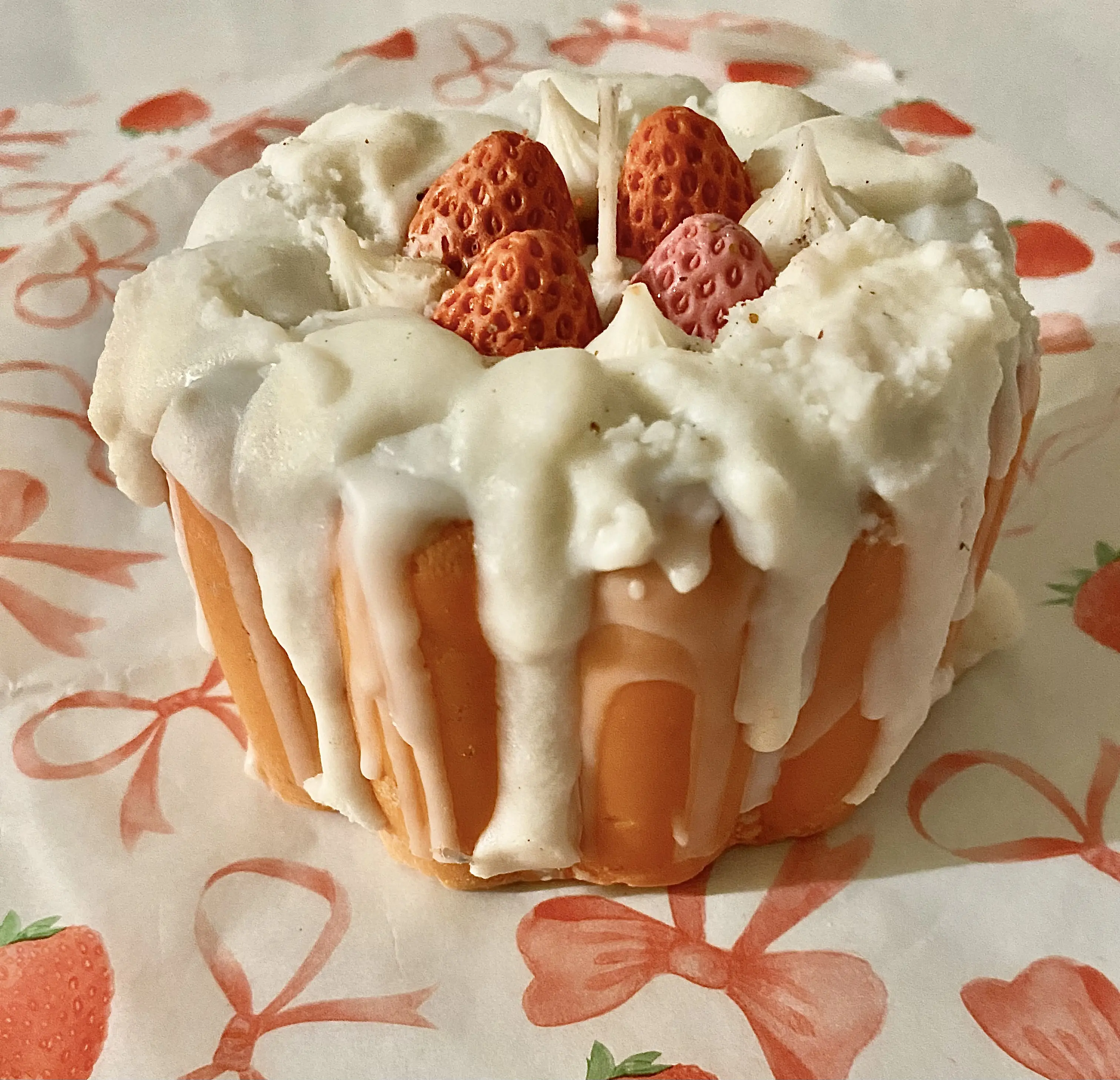 Strawberry Scented Cake Candle - Aromatic Home Decor Piece for Living Room Accent