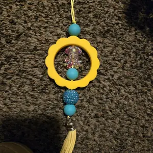 Wristlet key chains or car charms
