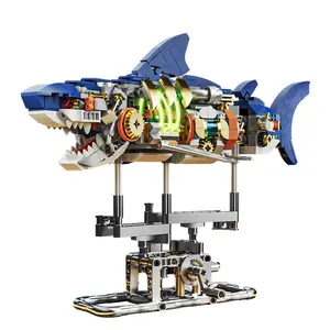 Shark Sea Creatures Building Set, Marine Animal Building Blocks Toys with Display Stand and Light, STEM Toys for Crossing Sea Lovers, 687 Pieces