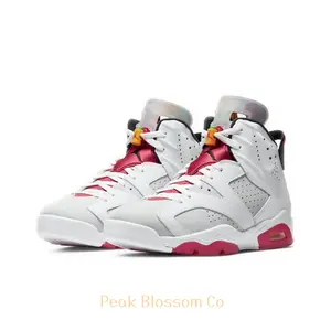 Gray and White High-Top Retro Basketball Shoes with Carrot Lace Lock and Translucent Tongue