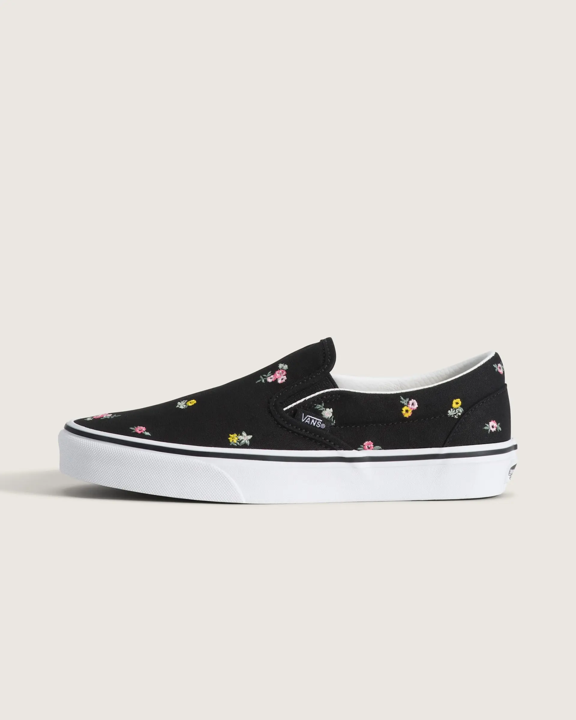 Vans Unisex Classic Slip-On Checkerboard Low Top Shoe