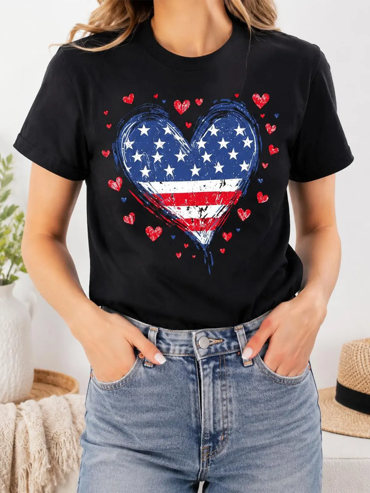 Premium Soft Cotton Unisex Distressed Heart Shaped American Flag Tiny Red Hearts Crew Neck Graphic Print T-Shirt Cute Outfit For 4th Of July Independence Day Party BBQ