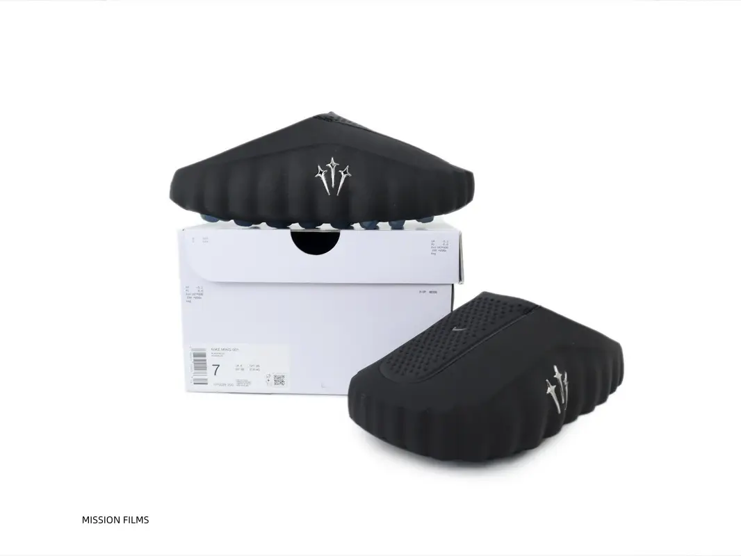 Logo Platform Slip On Clogs For Men Women, Ventilated Hollow Design, Shock Absorbing Wave Outsole, Lightweight Non-Slip Casual Mule Slides With Premium Gift Box For Indoor And Outdoor Wear