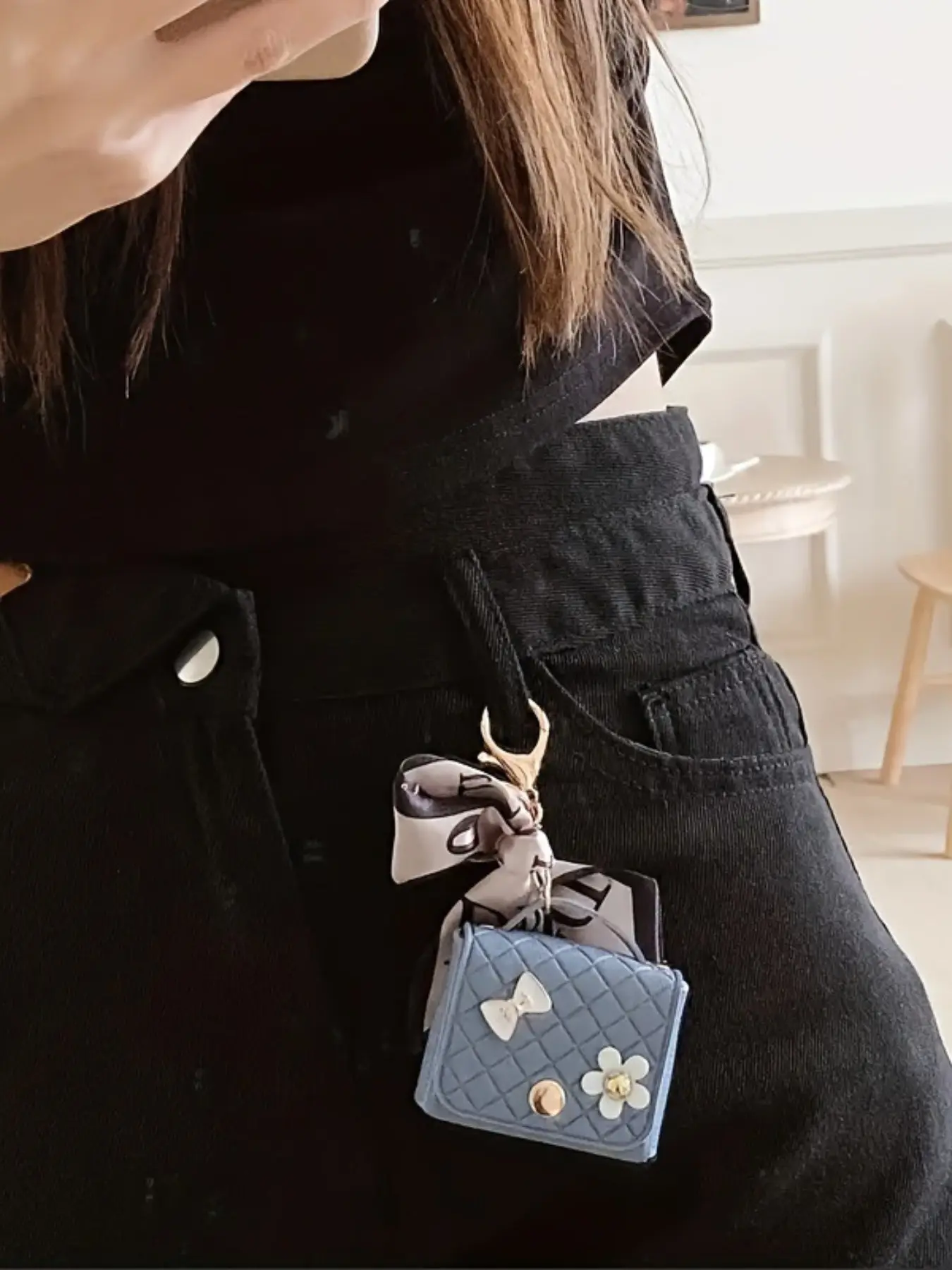 1 Pcs Scarf Keychain, Bluetooth-compatible Earphone Bag, Mini Leather Wallet, Coin Purse, Organizer, Key Card Holder, Women's Accessory