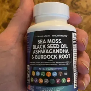 Product Review of Clean Nutraceuticals Sea Moss, Black Seed Oil, Ashwagandha, Turmeric, Bladderwrack, Burdock, Vitamin C, Vitamin D3 with Elderberry Manuka Supplement Capsules – MultiMineral from M**w