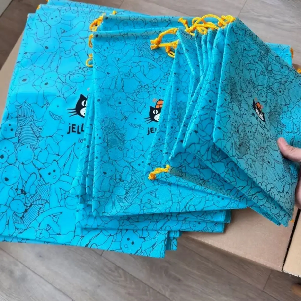 Blue Jellycat Kawaii Non woven Fabric Dust Handbag Cute Doll Gift Storage Bag Packaging for Collectible Items