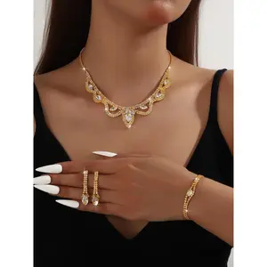 Luxurious Artificial Crystal Necklace Bracelet Earrings Set, Elegant Bridal Party Jewelry, High-End Wedding Accessories