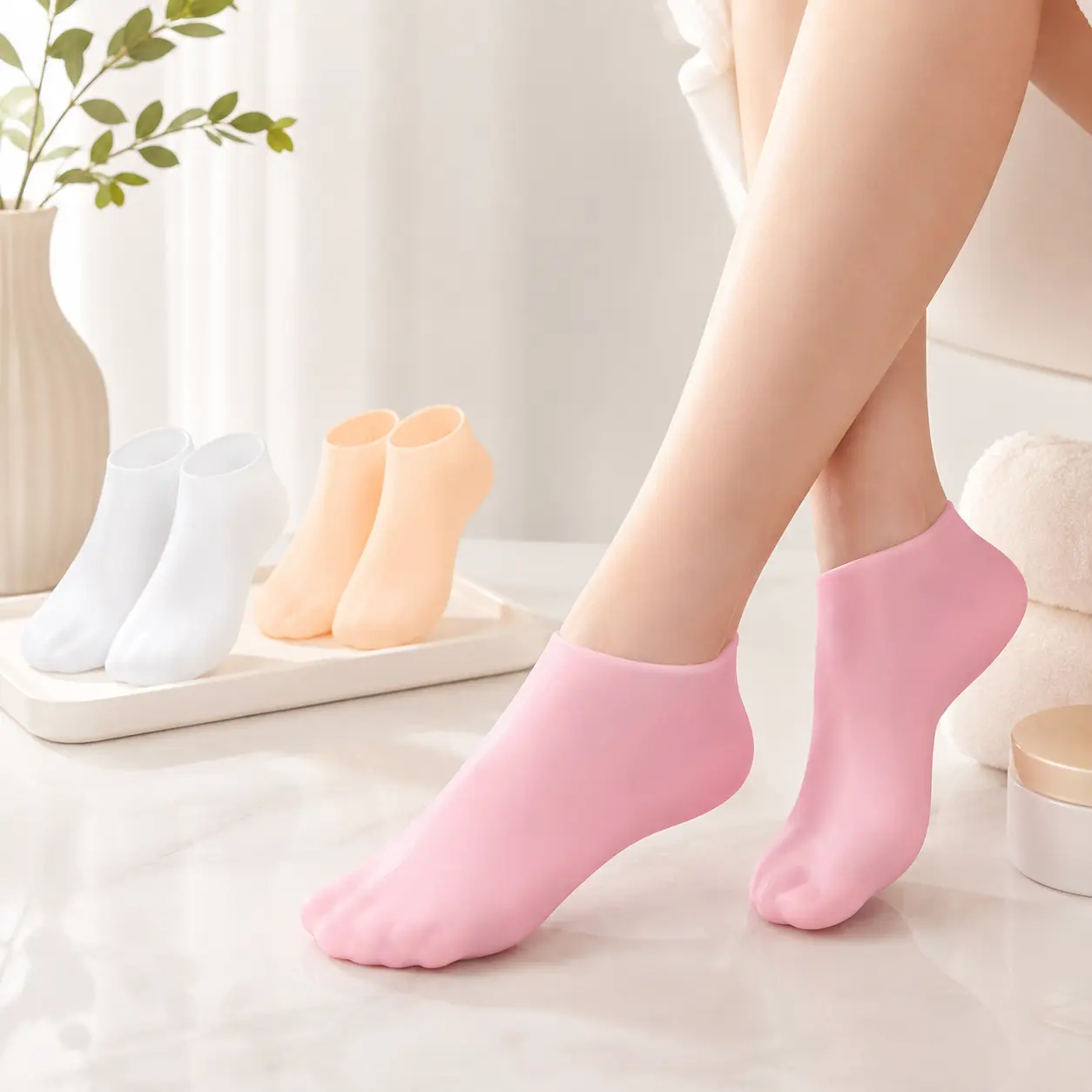 Women's Pink-White Silicone Gel Moisturizing Socks (1 Pair) - Reusable Daily Soothing Heel Care Tool for Female Heels, Hydration Boost, Long-Lasting Moist, Beauty & Personal Care Pedicure Essentials, Single Pair