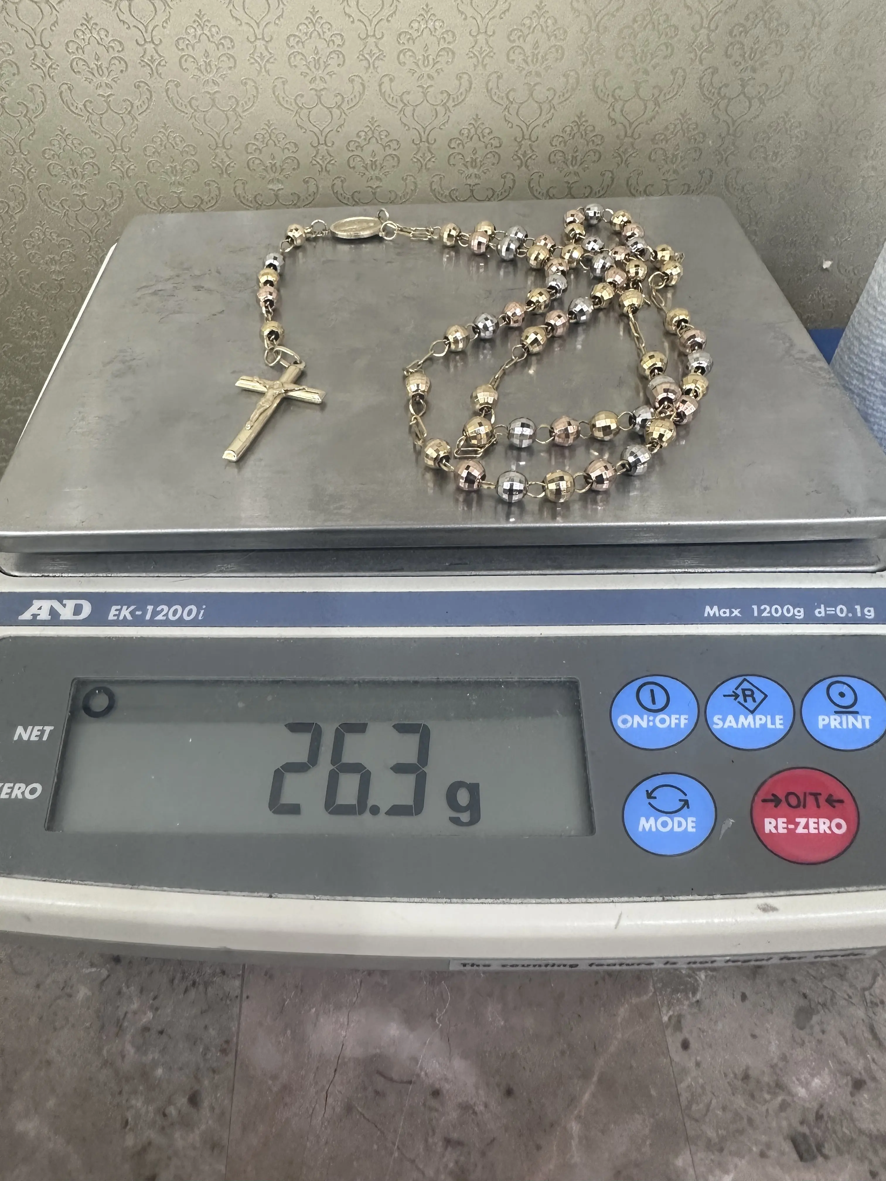 14KT 3-TONES ROSARY CHAIN LENGHT-26 SOLID--14KT 3-OROS CADENA ROSARIO LARGO 26 SOLIDA