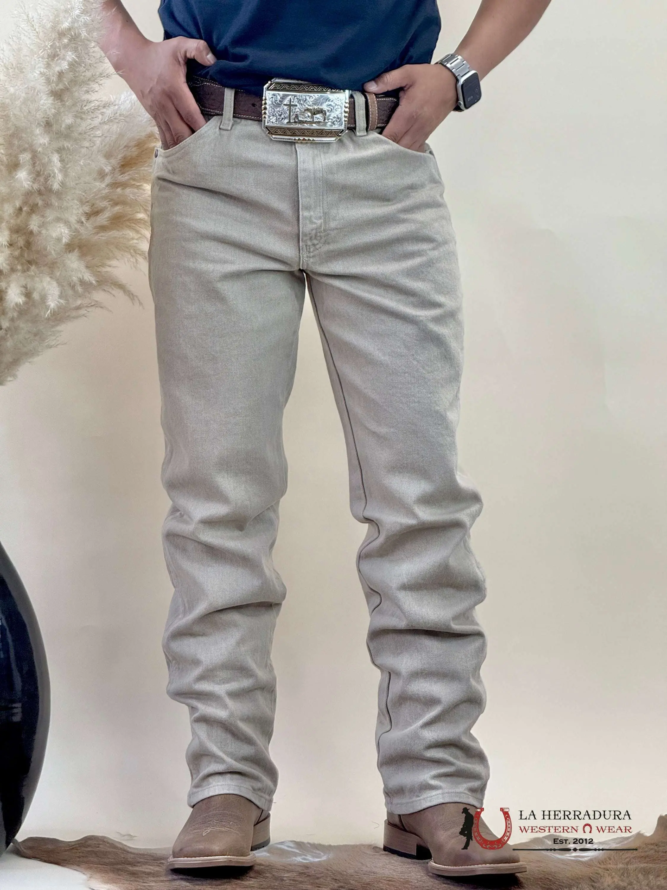 Wrangler Men's Cowboy Cut Slim Fit Prewashed Tan Denim Pants, Menswear Casual Bottoms