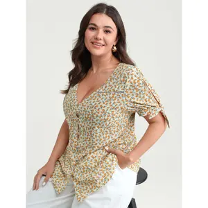BloomChic Women's Plus Size Lady's Short-Sleeve Bohemian Micro Floral Print Lace Trim Blouse - Smooth Fabric, Perfect Fit, 2026 Summer Mother's Day Pick [M-6X],summervibes Button Flowers Swimweek