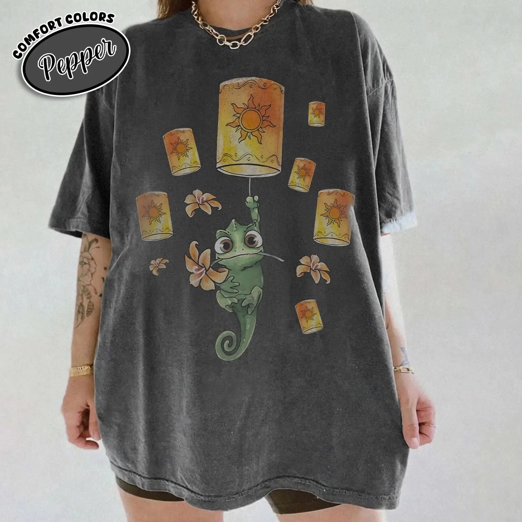 Tangled Pascal Lantern T-Shirt, Rapunzel Cute Chameleon Graphic, Floating Lights Aesthetic Shirt Cotton Printed Womenswear