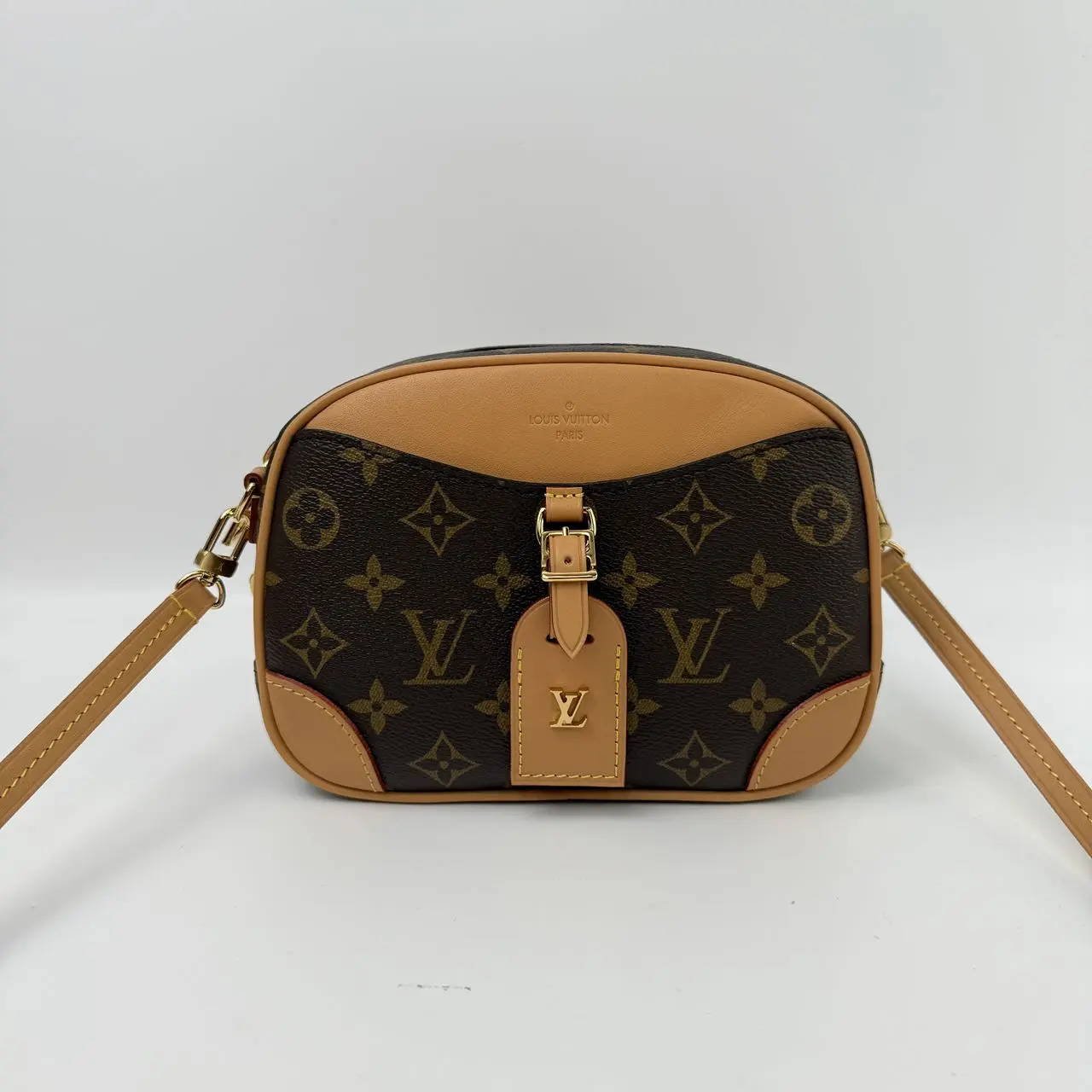 Pre-owned Louis Vuitton canvas Crossbody Bags camera bag【Senza 3】