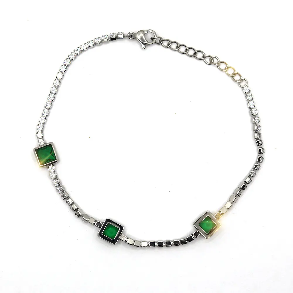 Exquisite Square-Cut Emerald Bracelet – The Perfect Gift for Her