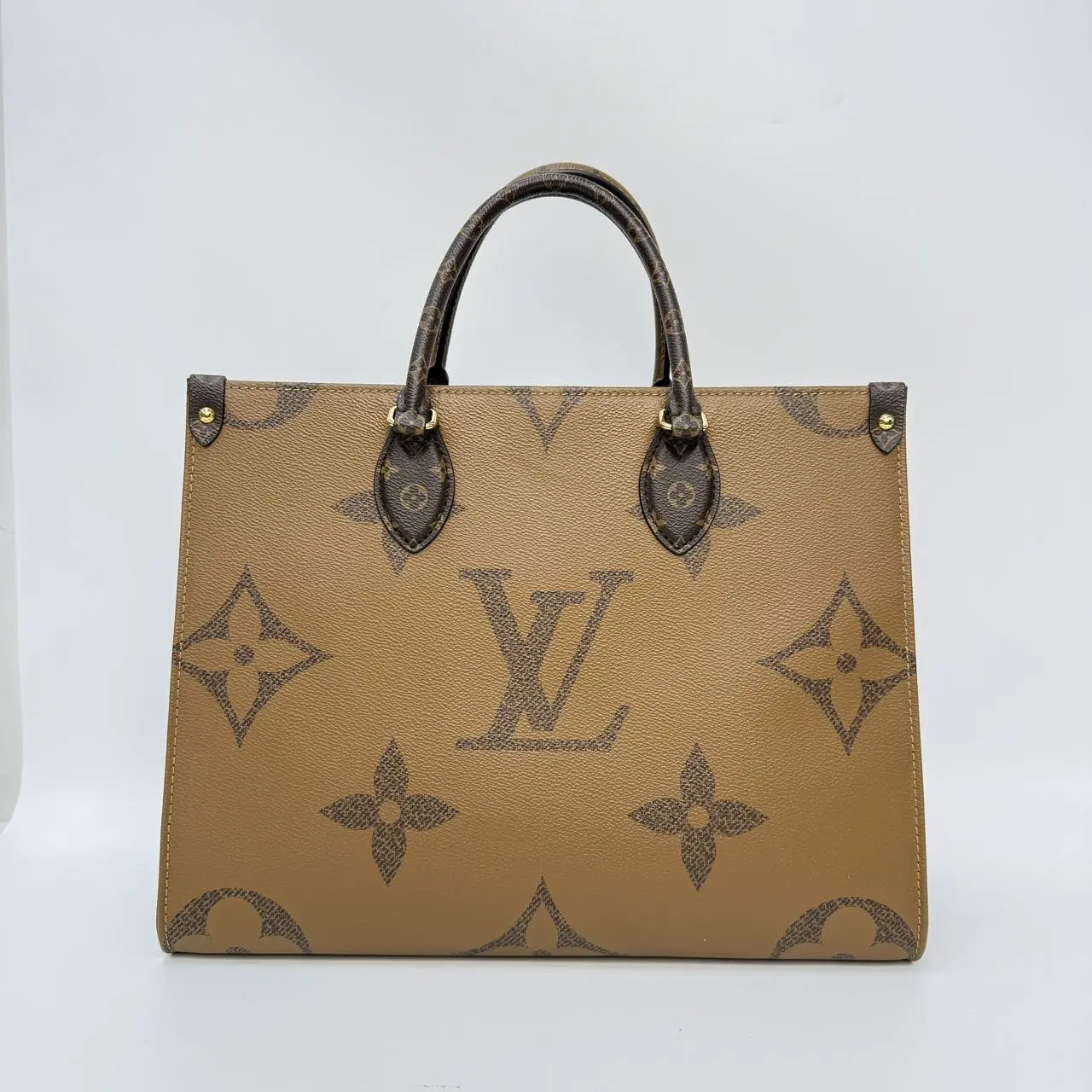 Pre-owned Louis Vuitton canvas Crossbody Bags onthego mm [ Vault ]