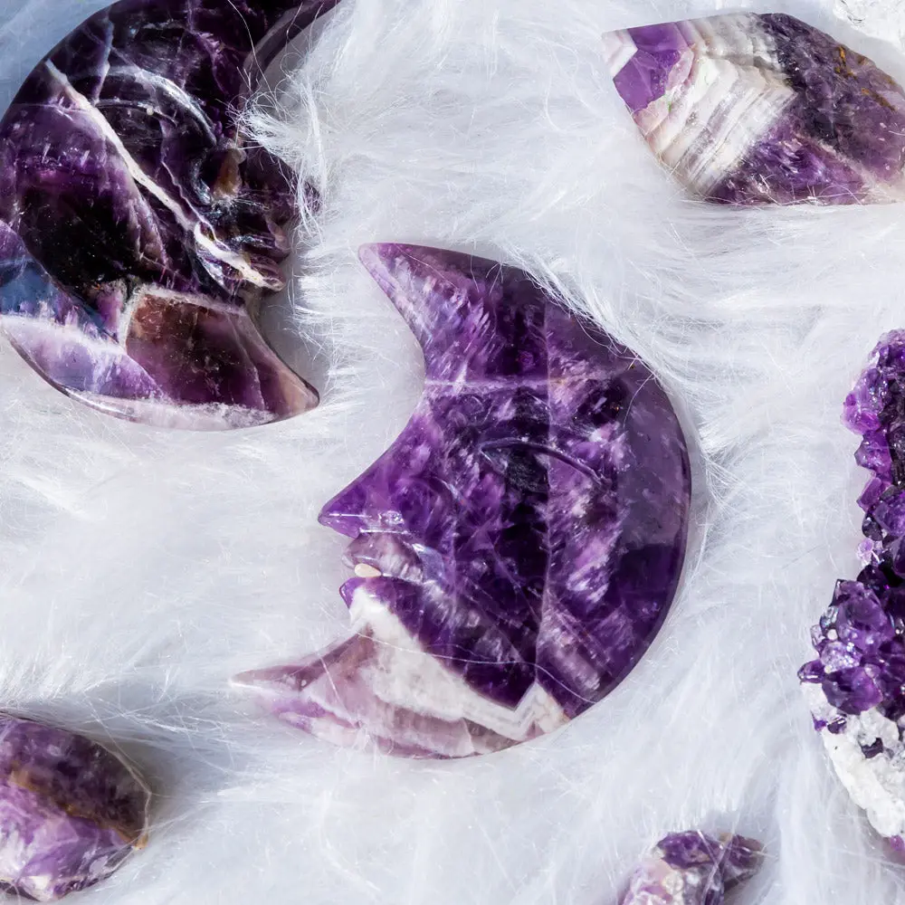 Natural Crystal Dream Amethyst Moon Face 3''-3.5'' US Symbol of Love & Purity 125g Soothing Eye Crystal for Joy and Cheerfulness