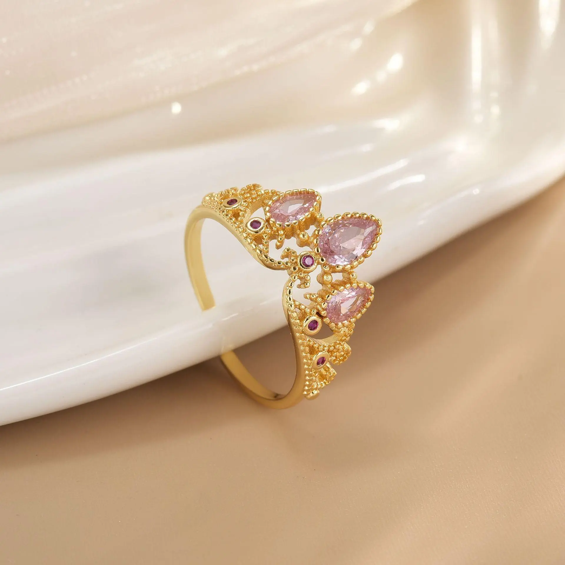 Rapunzel Inspired Crown Shape Princess Jewelry Ring, 1 Piece Gold-Plated Adjustable Crystal Accents Geek Ring for Women, Engagement Gift Ideas, Adjustable Fit, Powder Crystal, Bedazzled Fantasy Rings