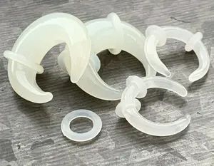 PAIR of Stunning White Glass Buffalo Style Tapers with O-Rings - Expanders - Gauges 8g (3mm) thru 0g (8mm)