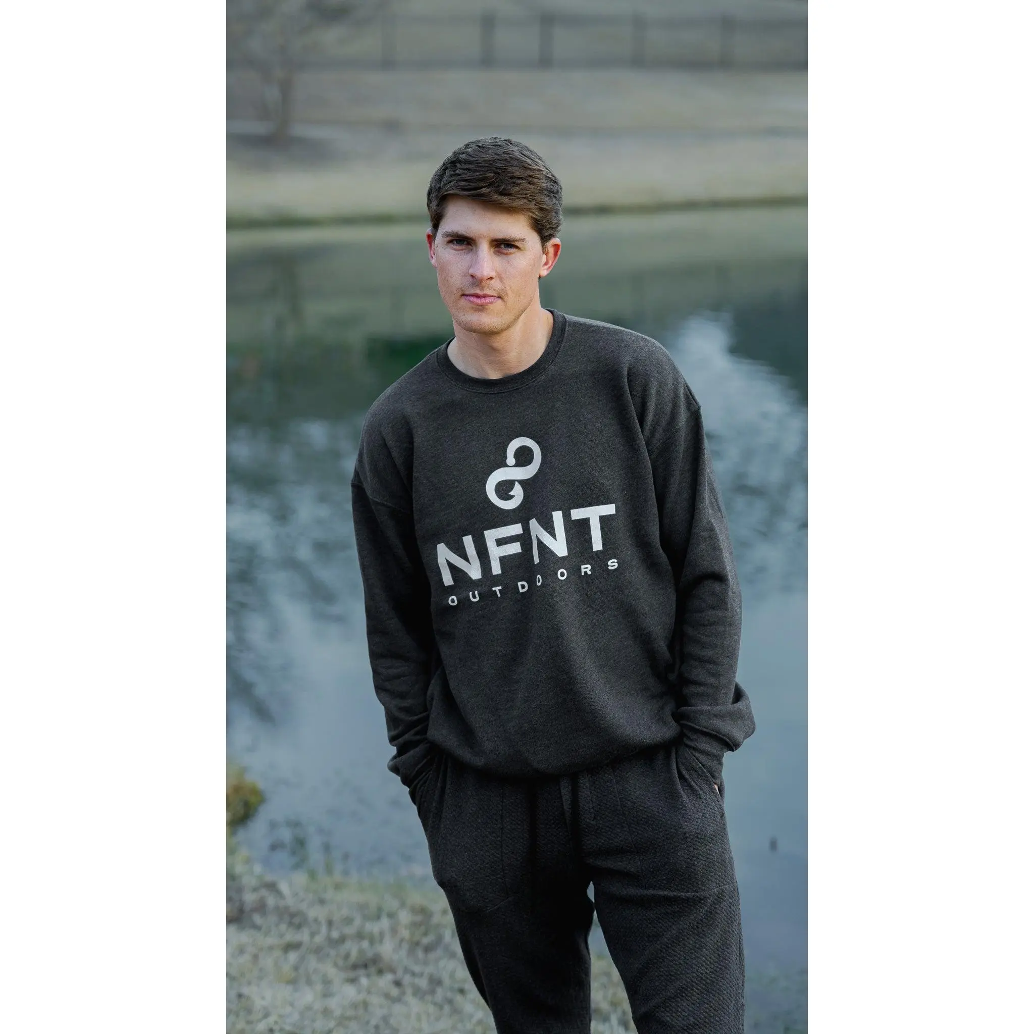 Pullover Sweatshirt in Heather Gray