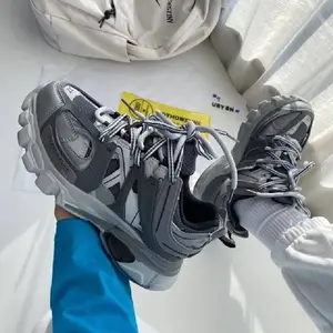 Sneakers Women Track Trainers Designer Chunky Sports Shoes Platform Fashion Running Shoes Gray White Casual Sneaker Men Women